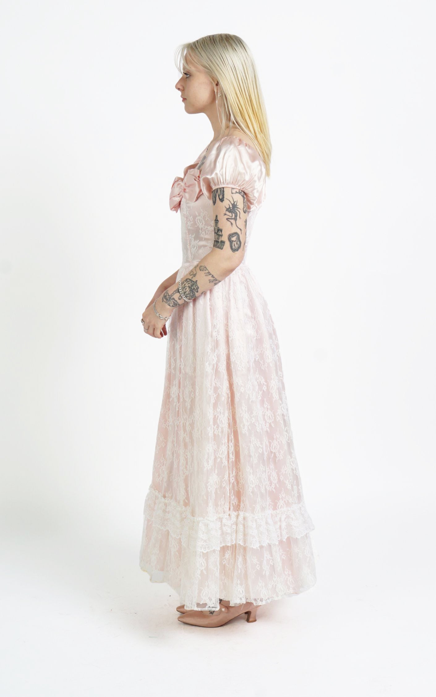 VINTAGE Victorian Pink Lace Puff Sleeve Ruffled Ball Gown Dress resellum