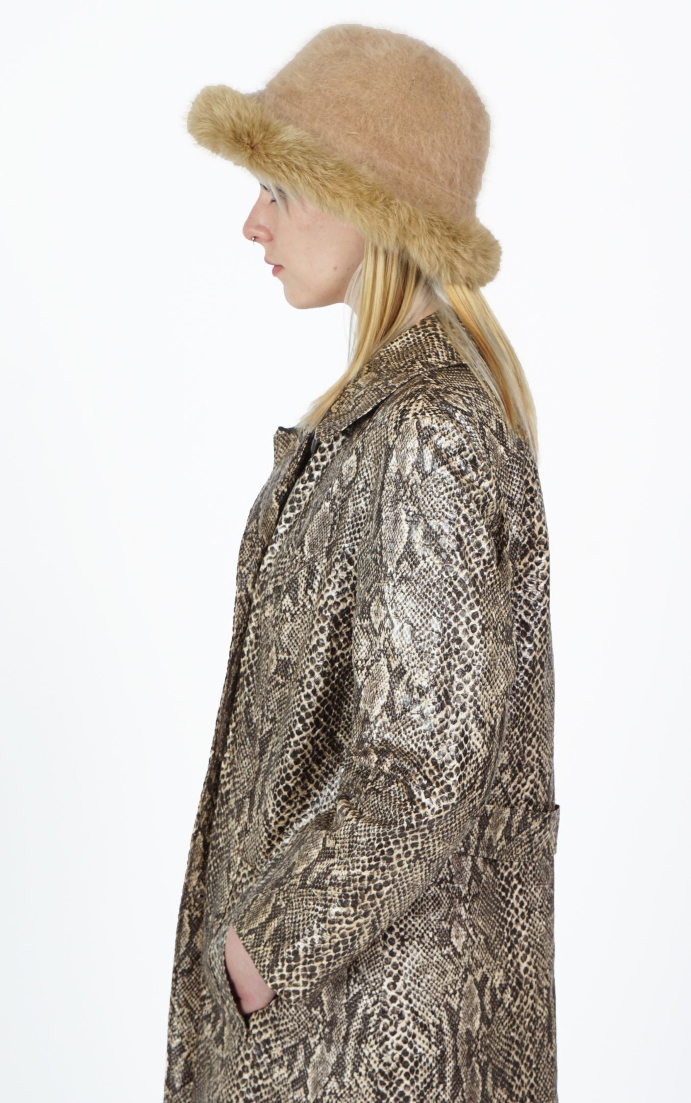 VINTAGE Angora Fur Fuzzy Fluffy Beige Bucket Hat resellum