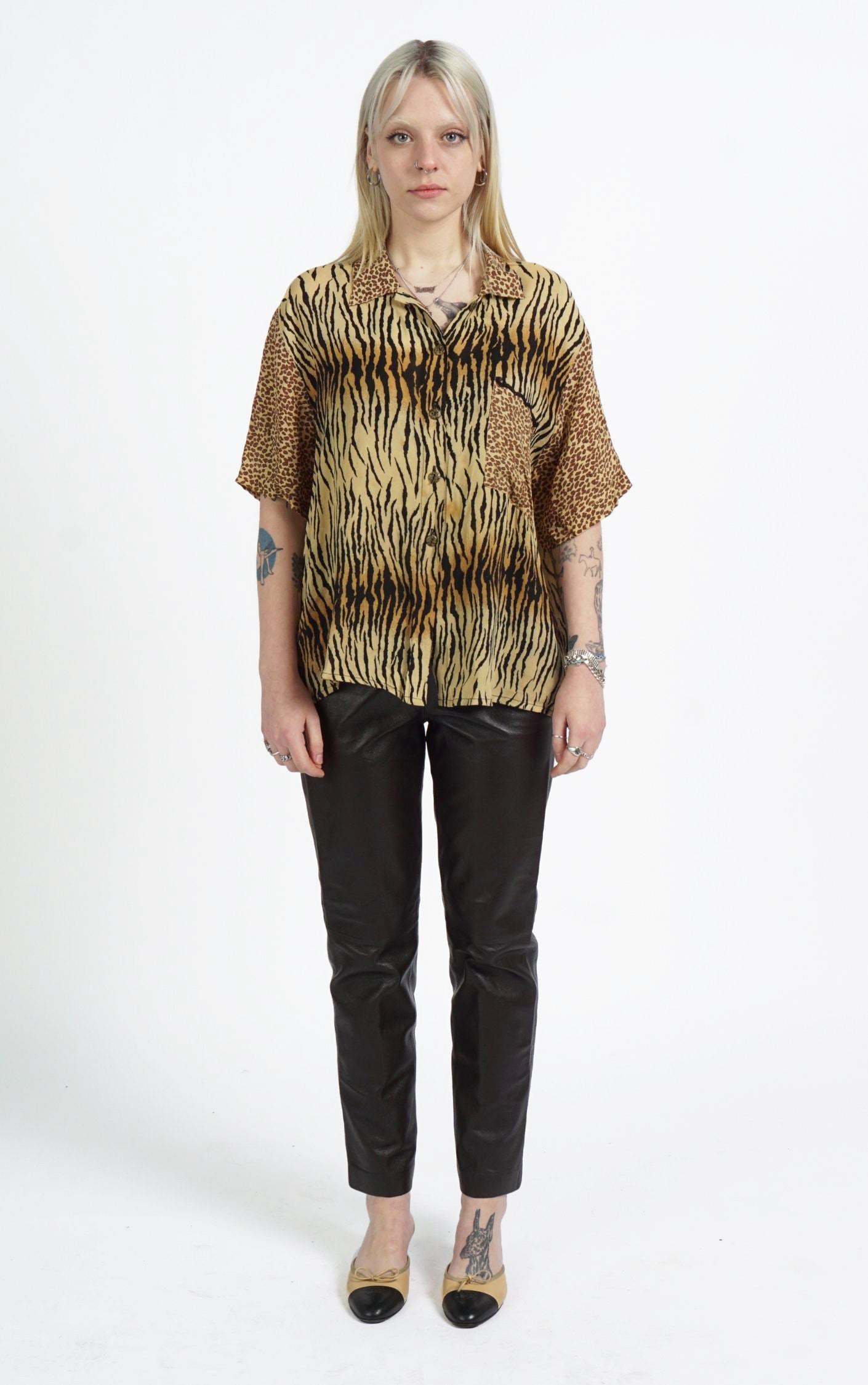 VINTAGE Cache Cheetah Leopard Print Cropped Button Down Blouse resellum