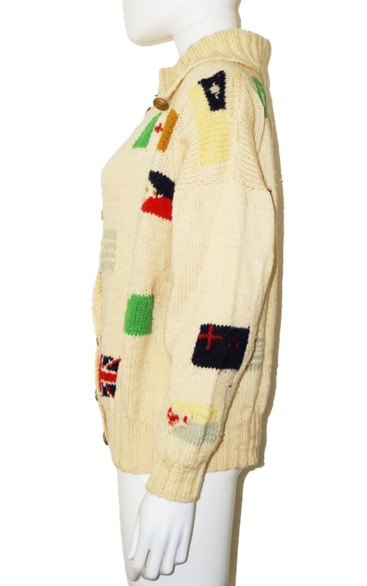 VINTAGE International World Flags Buttoned Knit Cardigan resellum