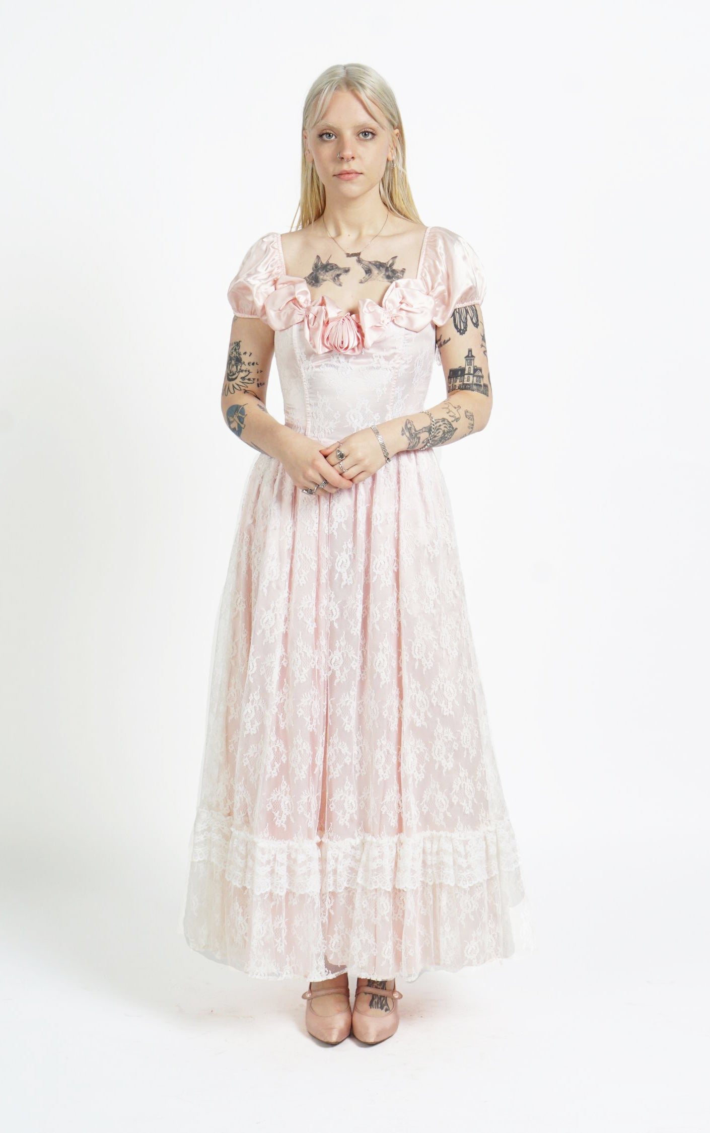 VINTAGE Victorian Pink Lace Puff Sleeve Ruffled Ball Gown Dress resellum