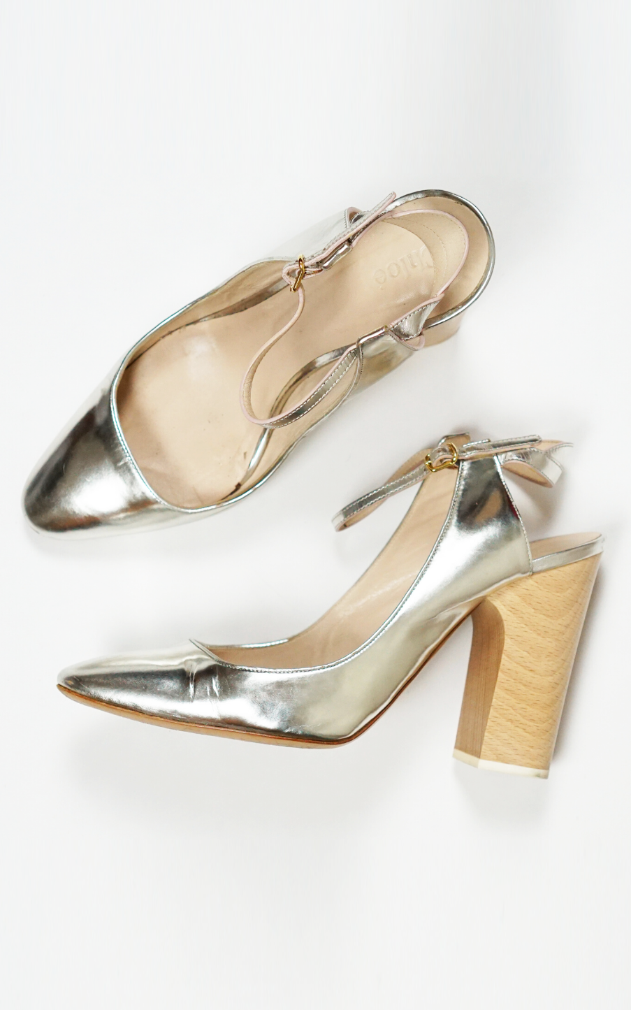 CHLOE Silver Wooden Heel Slingback Pumps