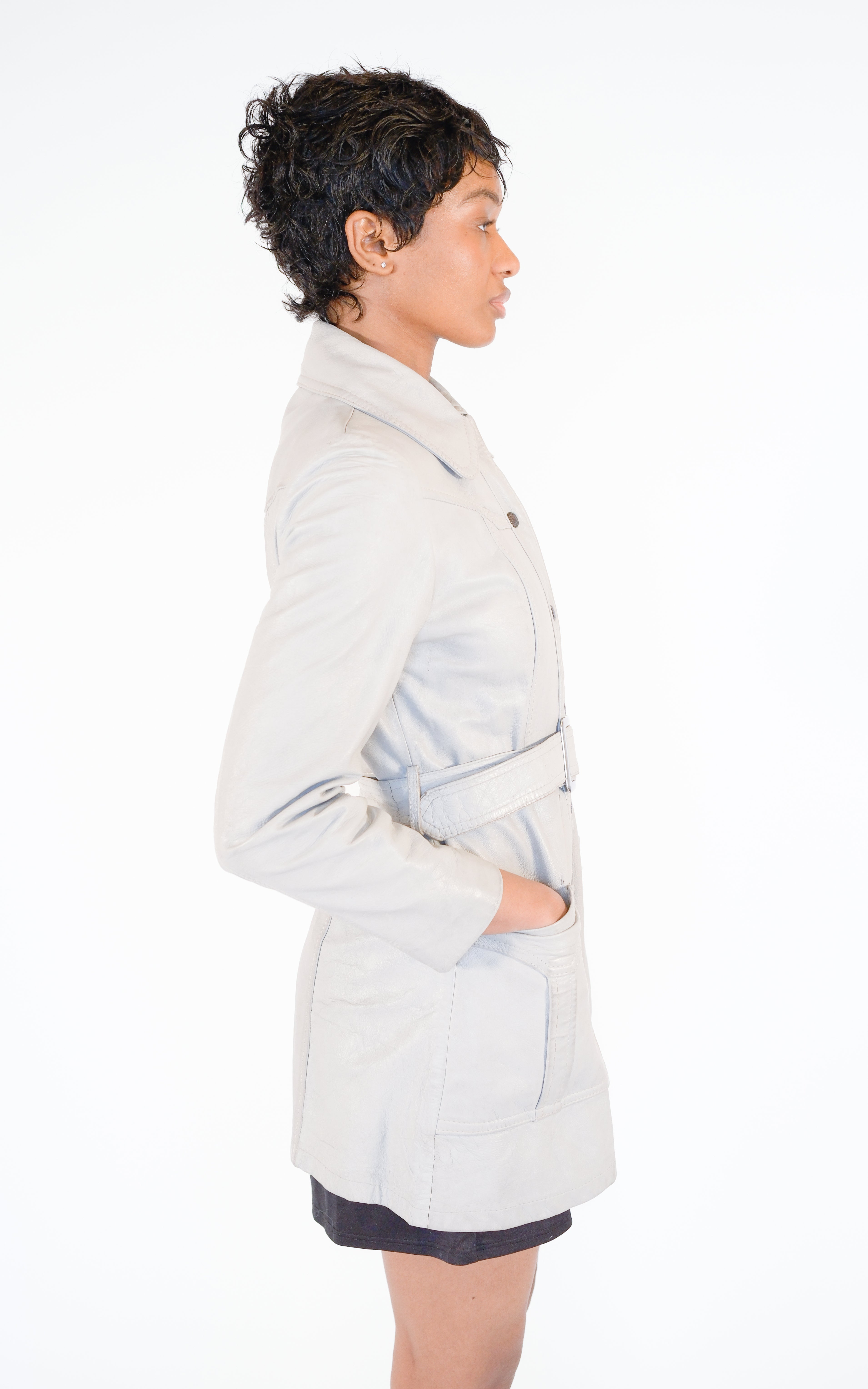 VINTAGE Light Grey Leather Belted 70s Peter Pen Collar Jacket