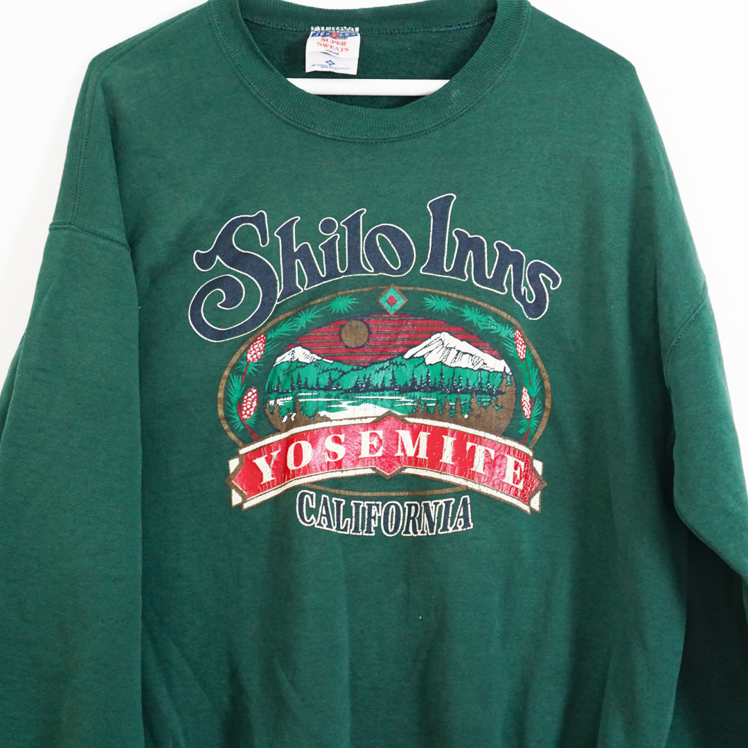 VINTAGE Yosemite Green Sweatshirt by Click On Trend
