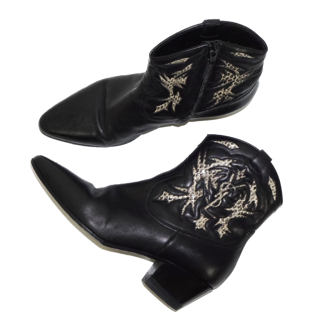SAINT LAURENT YSL Carved Western Ankle Boots