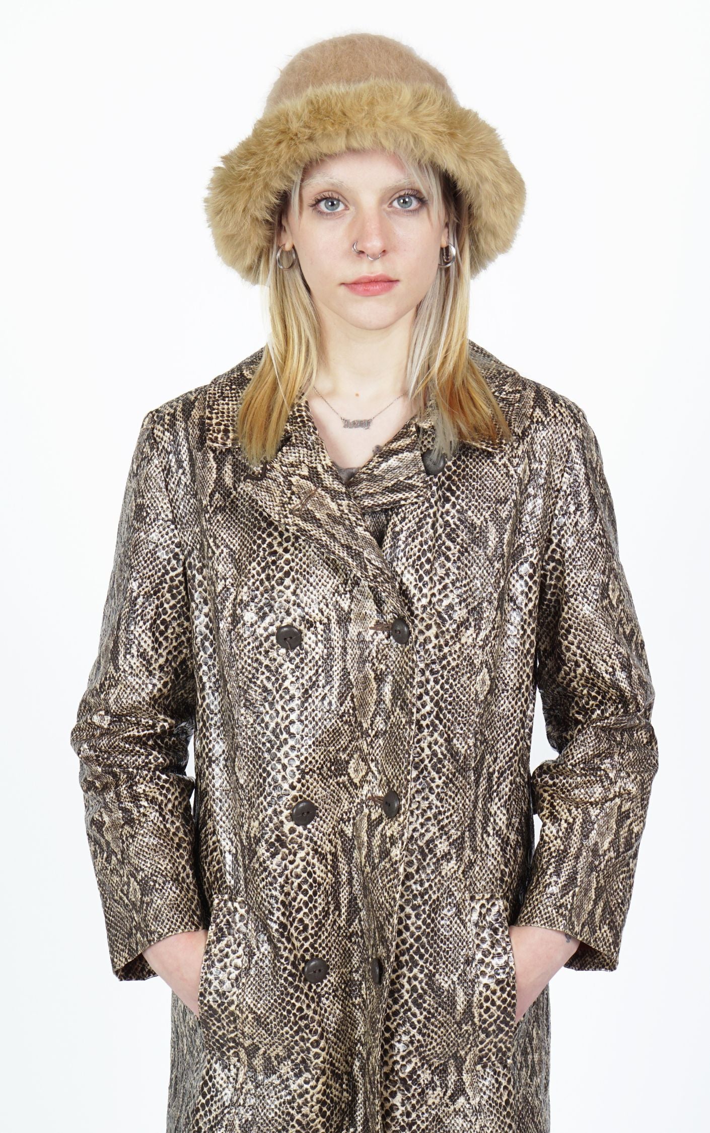 VINTAGE Angora Fur Fuzzy Fluffy Beige Bucket Hat resellum