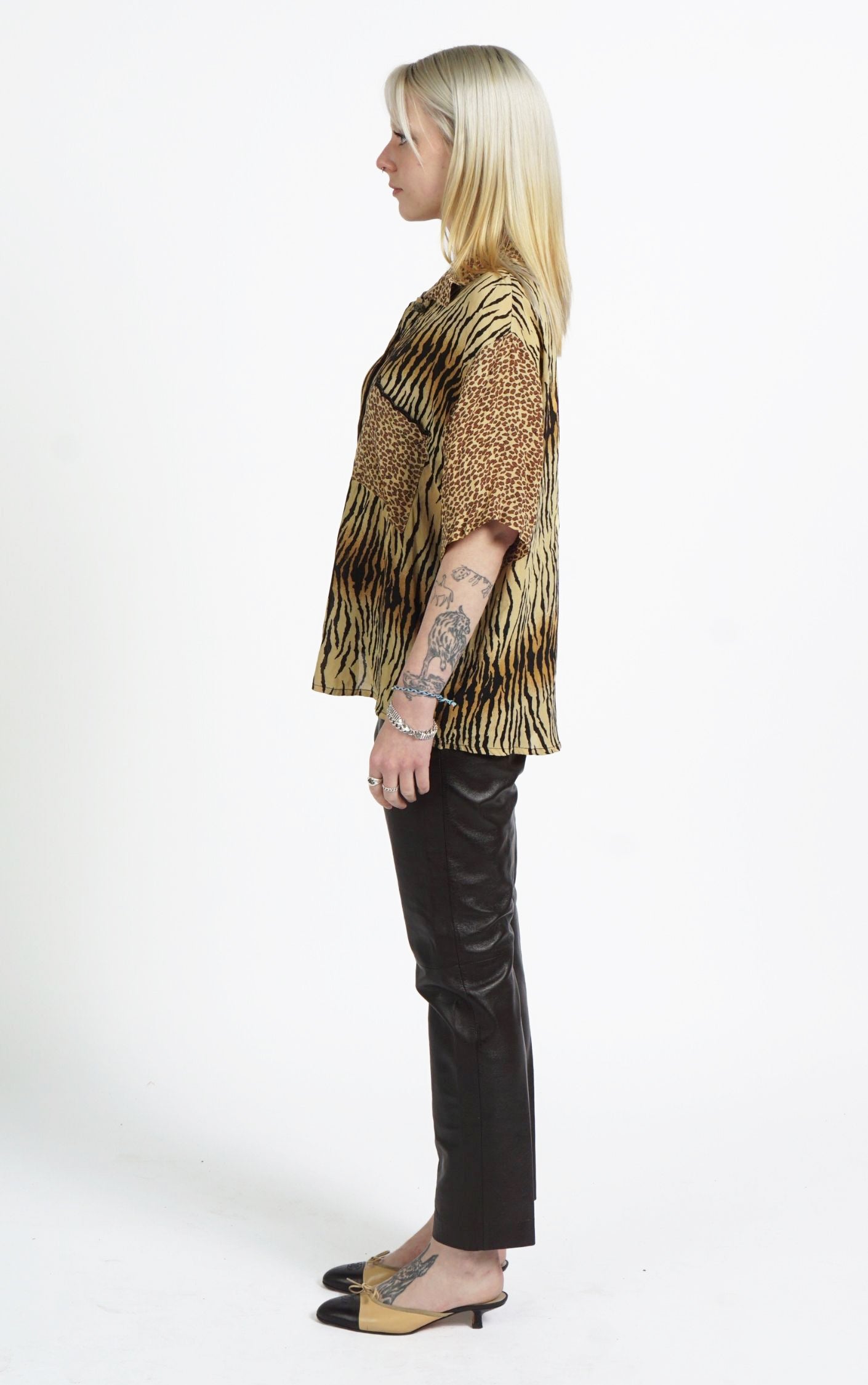 VINTAGE Cache Cheetah Leopard Print Cropped Button Down Blouse resellum