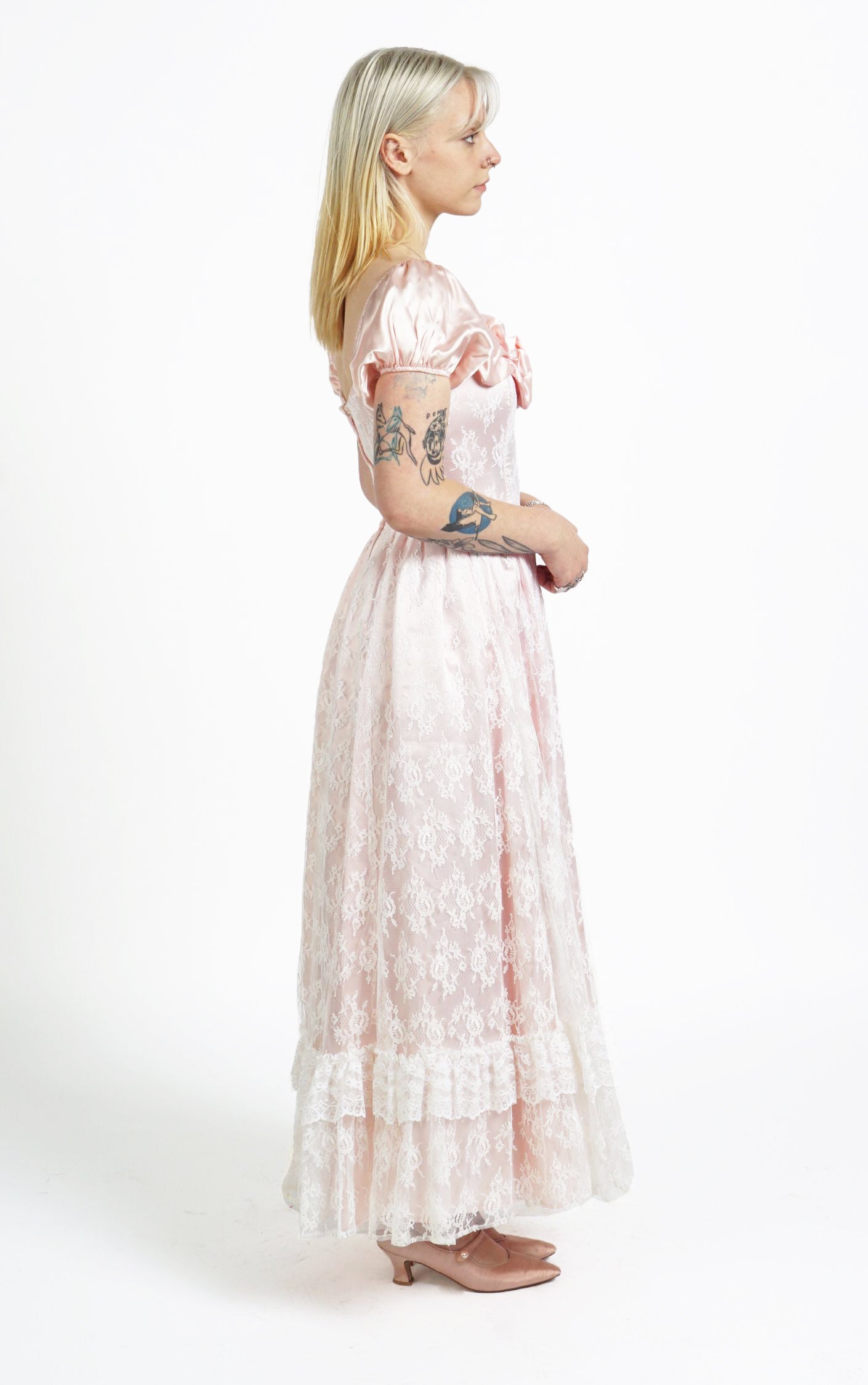 VINTAGE Victorian Pink Lace Puff Sleeve Ruffled Ball Gown Dress resellum