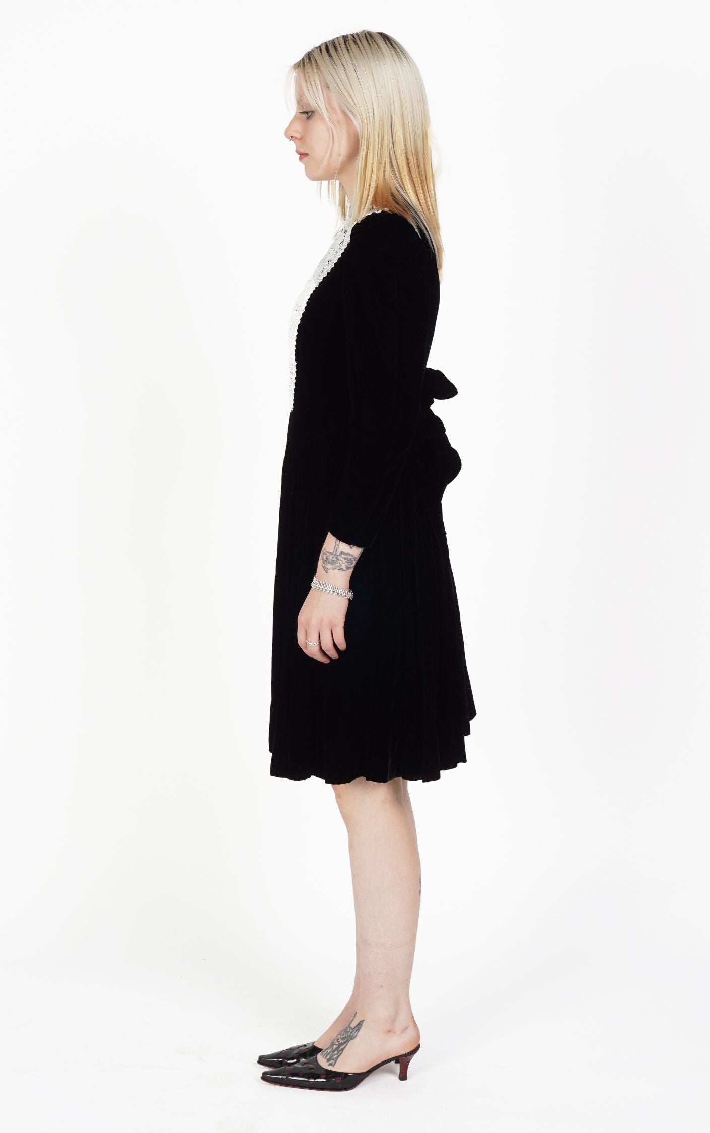 VINTAGE Victorian Lolita Black Velvet Puff Sleeve A-Line Dress resellum